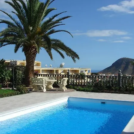 شقة Sleeps 6 Pool Wifi