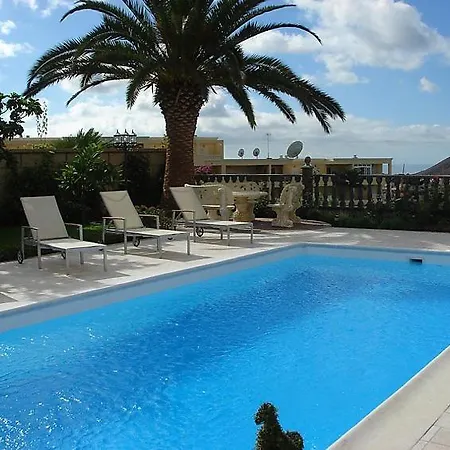 Sleeps 6 Pool Wifi شقة