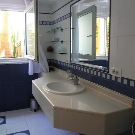 شقة Sleeps 6 Pool Wifi *