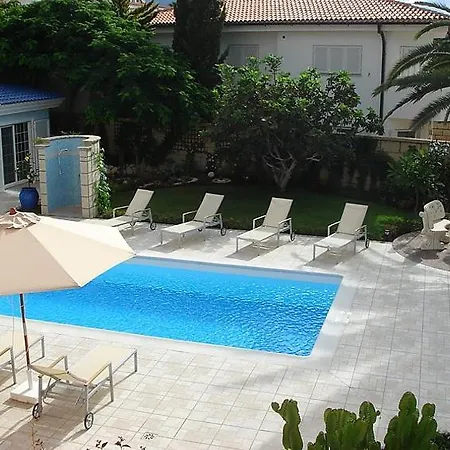 شقة Sleeps 6 Pool Wifi *